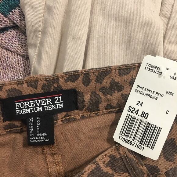 NWT Y2K LEOPARD ANIMAL PRINT JEANS 24 - Picture 5 of 6